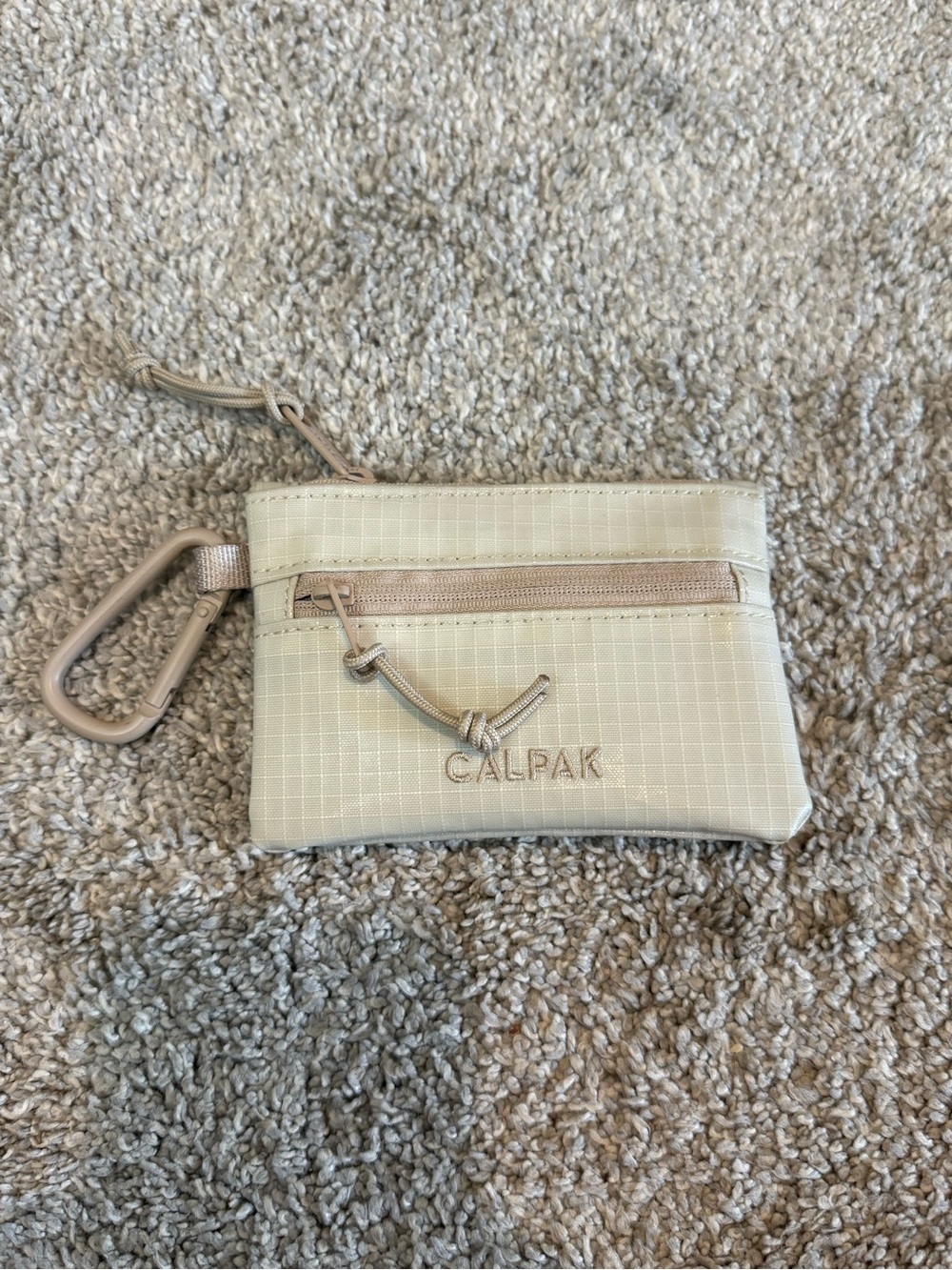 Calpak Terra Clippable Card Pouch in White Sands